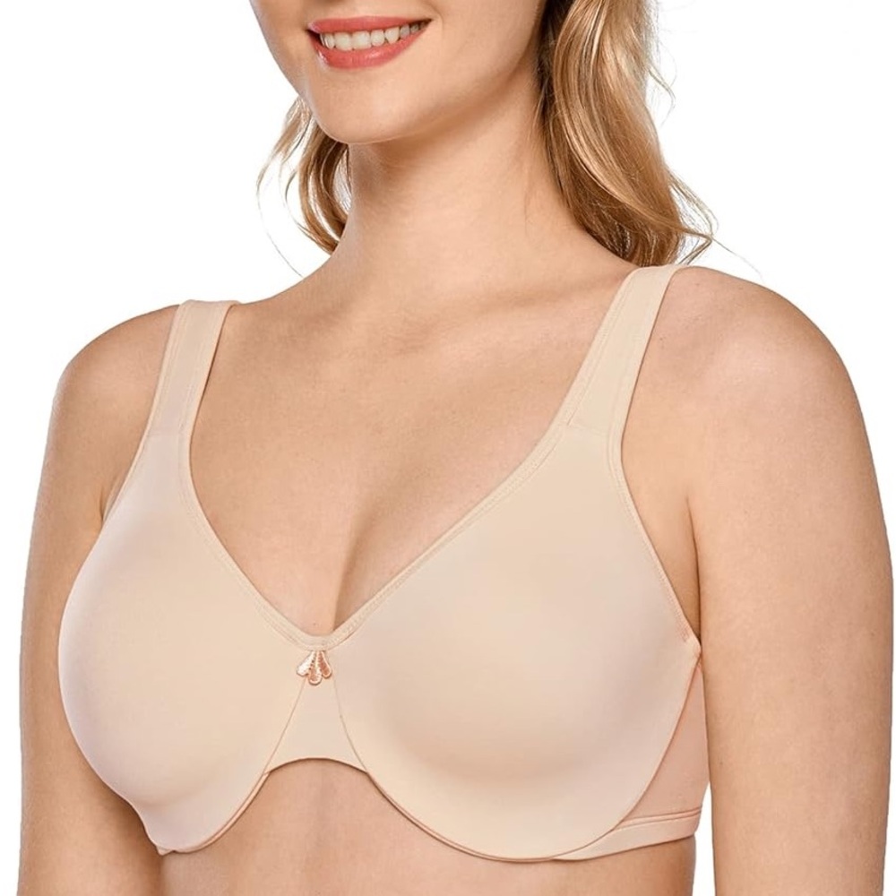 TWO Elegant Cream And White Underwire MINIMIZER Bras